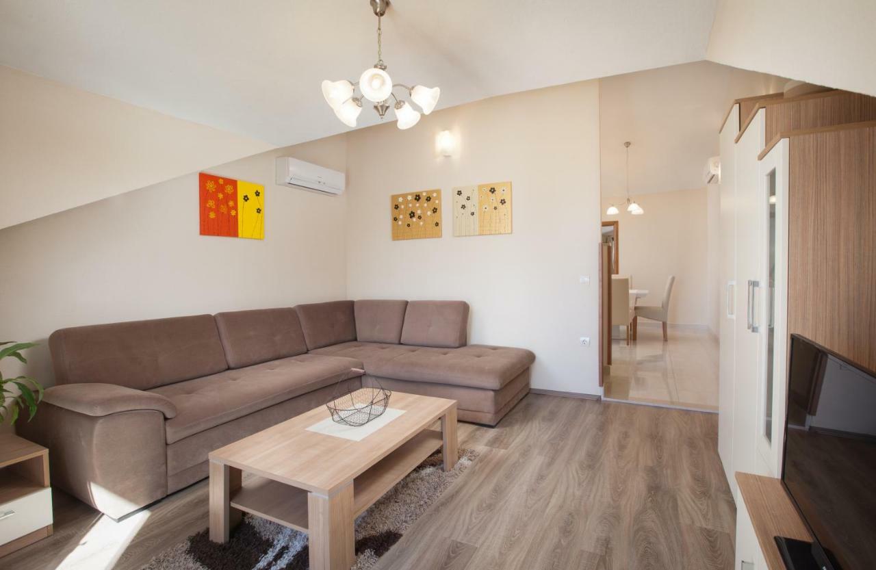 Apartments Kate Макарська Екстер'єр фото